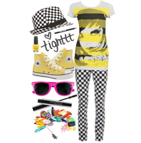 دەستە جلەكان جوانییەكی كراوە بە خانمان دەبەخشن